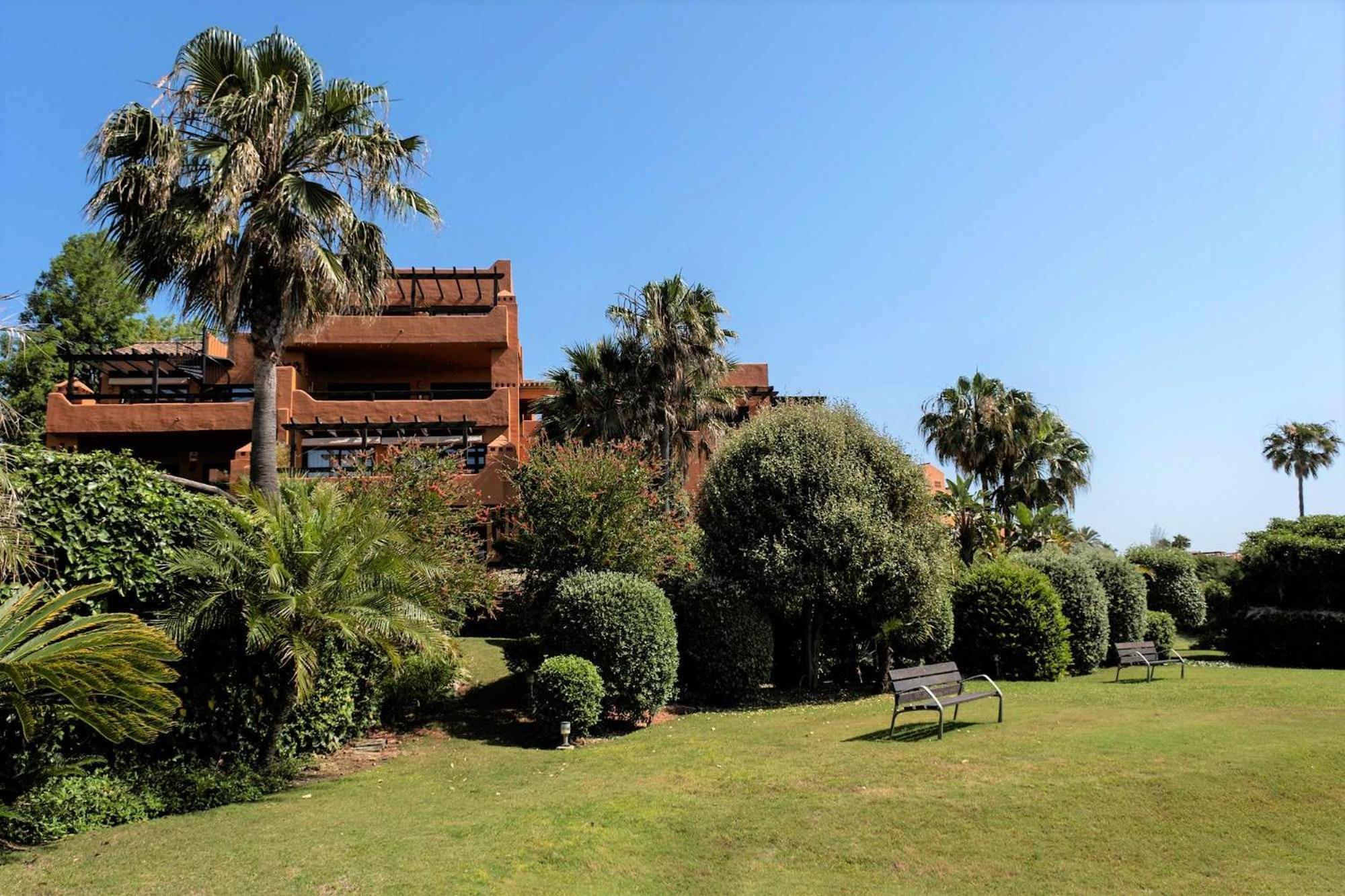 Bougainvillea Bay Estepona Exterior photo